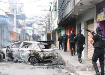 Quase 80% dos evangélicos apoiam megaoperação no RJ