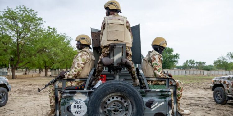 Trump inicia plano de ação militar para cessar perseguição