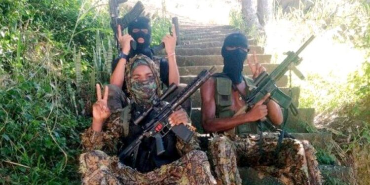 Facções devem ser tratadas como terroristas, opinam brasileiros