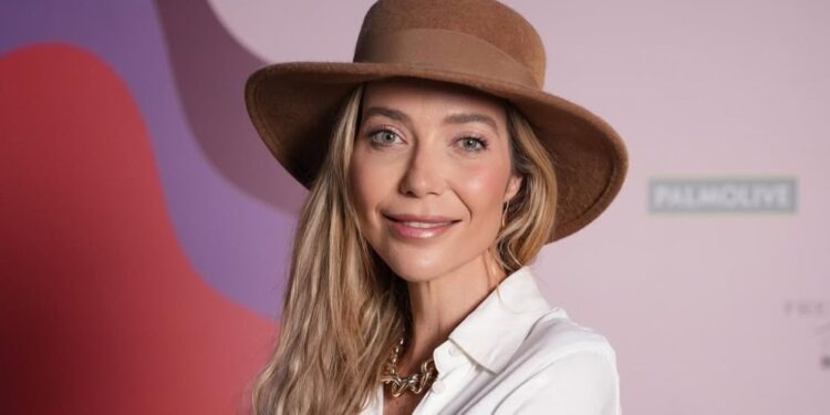 Luiza Possi conta que artistas a acham ‘louca’ por virar evangélica