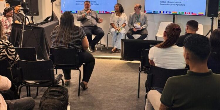 Governo de RO destaca manejo sustentável do pirarucu durante painel da COP30