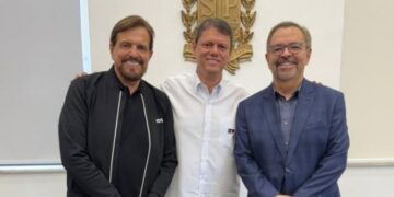 Tarcísio recebe apóstolos Estevam e César Augusto no Palácio