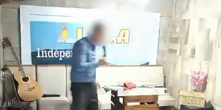 Vídeo mostra momento que fiel é morto a tiros durante culto no RS