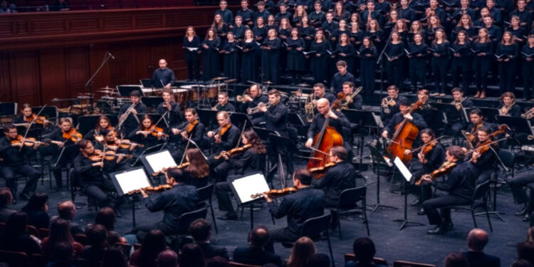 igreja faz celebração para valorizar música cristã