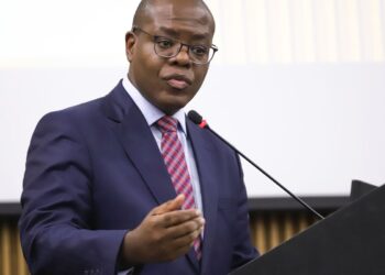 PF indicia ex-ministro Silvio Almeida por importunação sexual