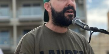 Cristão processado por testemunhar ser ex-gay aguarda sentença