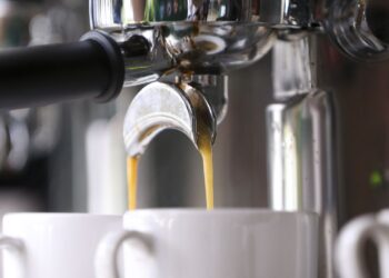 Estudo diz que beber café reduz risco de arritmia cardíaca