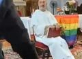 Padre celebra missa com bandeira LGBT em igreja na Espanha