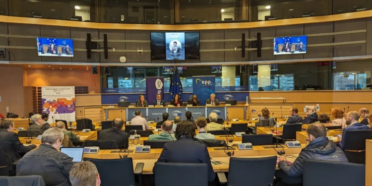 União Europeia pressionada a combater as violações da liberdade religiosa no Sul da Ásia