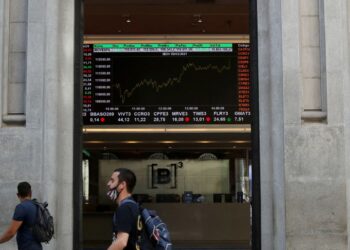 Bolsa supera os 164 mil pontos e bate terceiro recorde seguido