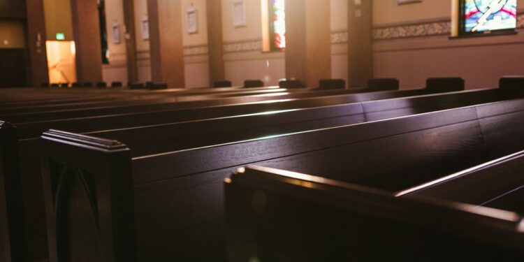 Número de pessoas que dizem ‘sim’ para Deus e não para ‘igreja’ cresce na América Latina