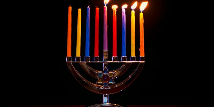 Pastor explica o significado do Hanukkah: “O Senhor é um Deus de multiplicação”