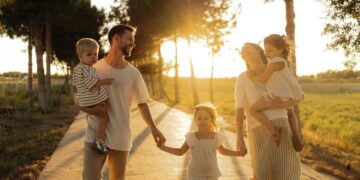 Millennials no Brasil são conservadores e priorizam família à carreira, diz pesquisa