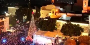 Belém, cidade onde Jesus nasceu, volta a acender árvore de Natal após cessar-fogo em Gaza