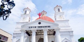 Muçulmanos exigem o fechamento de igreja na Indonésia antes do Natal