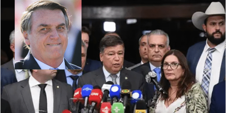 PL que beneficia Bolsonaro poderá ser votado com urgência