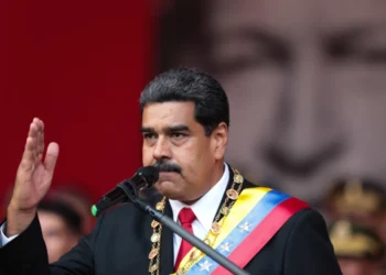 Venezuela: Nicolas Maduro se aproxima dos pentecostais em meio à ameaça dos EUA