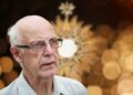 Arquidiocese suspende transmissões de missas do padre Júlio Lancellotti