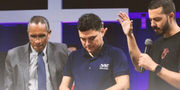 Entrevista com primeiro refugiado consagrado pastor batista