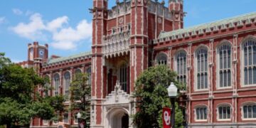 Redação de estudante universitária é considerada ‘ofensiva’ por citar a Bíblia contra ideologia de gênero