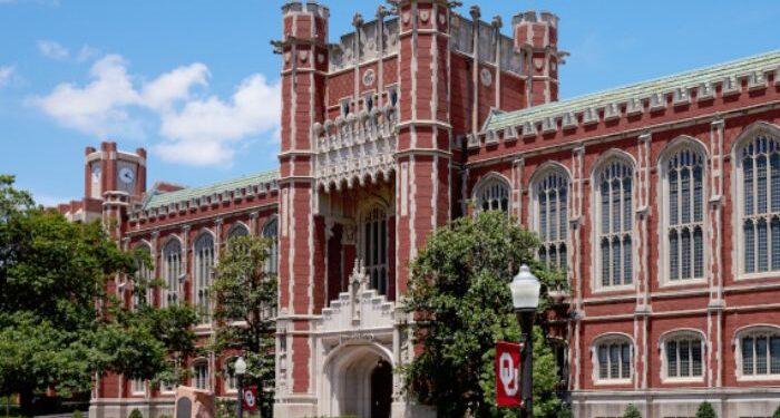 Redação de estudante universitária é considerada ‘ofensiva’ por citar a Bíblia contra ideologia de gênero