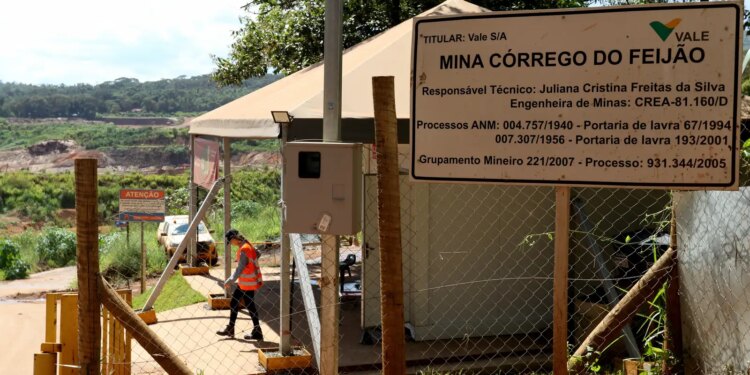 Relatório da UFF identifica novas áreas de conflitos de mineração