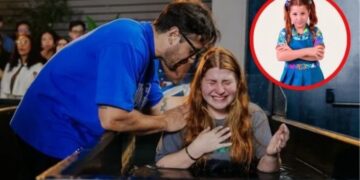 Ex-Chiquititas, atriz Giulia Garcia é batizada nas águas