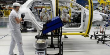 CCJ do Senado aprova fim da escala 6×1 e prevê jornada de 36h semanais