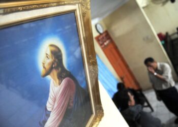 muçulmanos impedem cristãos de celebrar o Natal