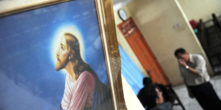 muçulmanos impedem cristãos de celebrar o Natal