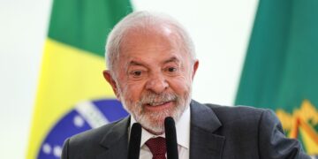Lula faz discurso de Natal em cadeia nacional de rádio e televisão