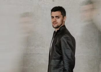 Felipe Simas demorou a revelar conversão por receio de retaliação