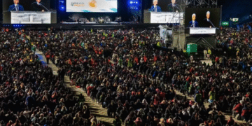 Mais de 8.000 pessoas aceitam Jesus em evento com Franklin Graham na Argentina