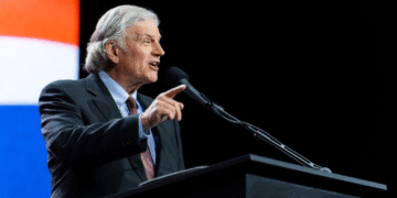 Franklin Graham teve visto negado pela Índia antes de sua cruzada? Saiba a verdade