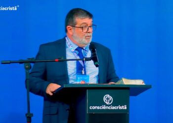 pastor diz que esposa deve acatar decisão do marido