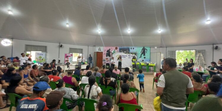 Catadores avulsos de materiais recicláveis são contemplados com kit de proteção individual, em Porto Velho