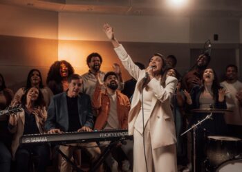 Soraya Moraes lança ‘Som da Eternidade’ com o selo DMG