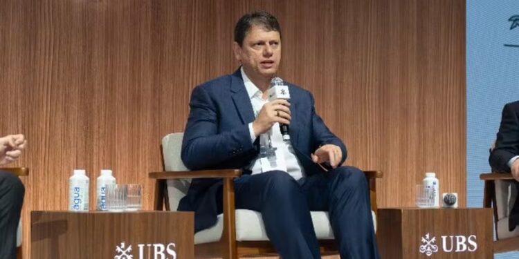 ‘Vamos livrar o Brasil do PT’, diz Tarcísio de Freitas sobre eleições