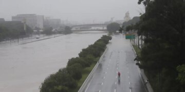 Defesa Civil de SP alerta para chuva intensa nos primeiros dias do ano