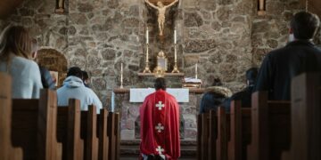 Catolicismo continua em queda na América Latina, aponta pesquisa