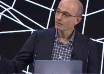 Em Davos, historiador alerta que IA dominará a religião: “Não é ferramenta, é um agente”