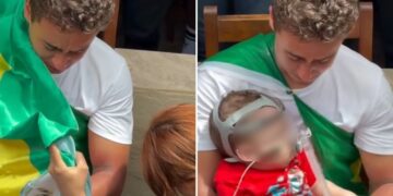 Nikolas Ferreira ora por bebê com doença rara durante caminhada: “Deus faz o impossível”