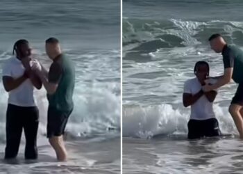 Jogador de futebol é batizado em praia na Inglaterra: ‘Sou grato a Deus’
