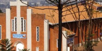 Mais de dez mil igrejas já foram fechadas em Ruanda