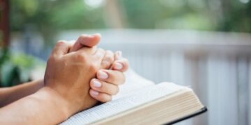 Como refletir sobre a fidelidade de Deus ao entrar em um novo ano