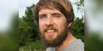 Professor cristão demitido por publicação em rede social contesta decisão da Justiça