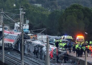 evangélicos pedem orações após acidente de trem