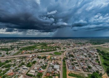 Defesa Civil emite alerta laranja para chuvas intensas e ventos em Porto Velho