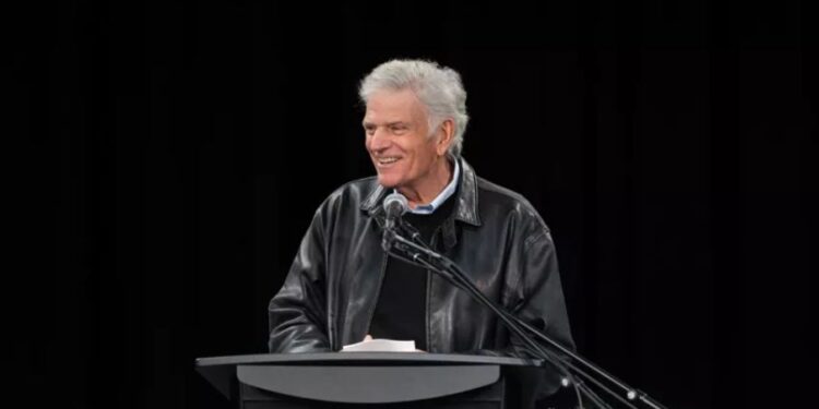 alta de jovens em cultos é rejeição às mentiras socialistas