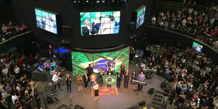 Lagoinha diz não ter ligação com investigações e afasta pastor